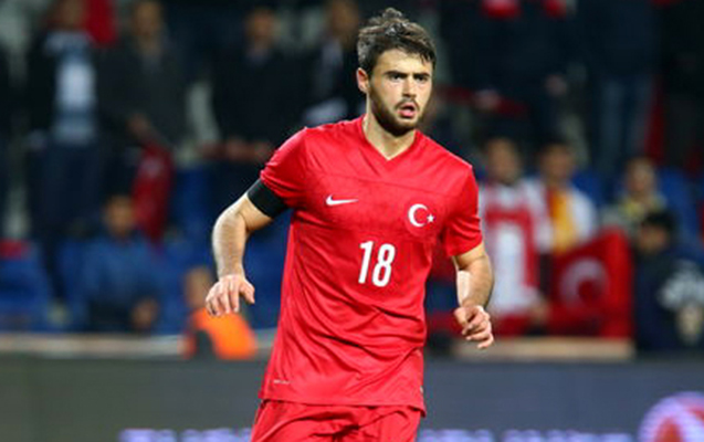 Türkiyə millisinin futbolçusu qəzada öldü