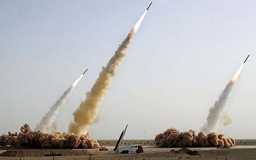 İran İnqilab Keşikçiləri Qvardiyası hərbi təlim keçirib