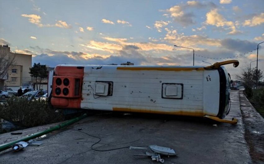 İranda avtobus aşıb, 18 nəfər yaralanıb