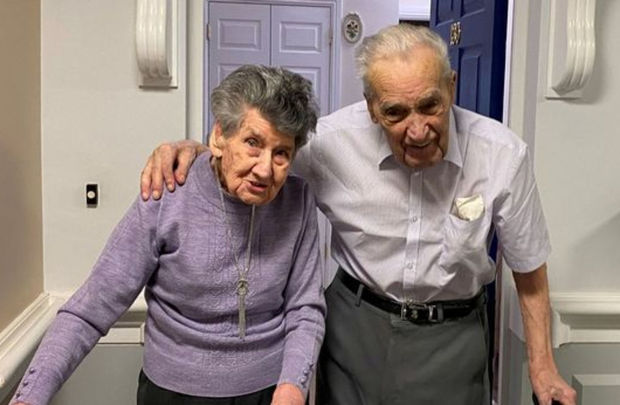 81 il birlikdə yaşayan cütlük möhkəm ailənin sirrini bölüşüb