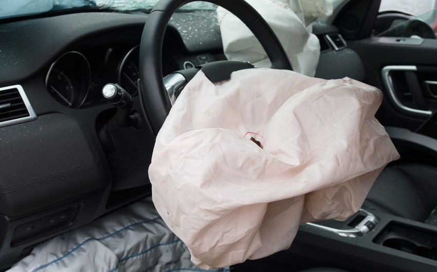 Naxçıvanda avtomobil ər-arvadı vuraraq öldürüb