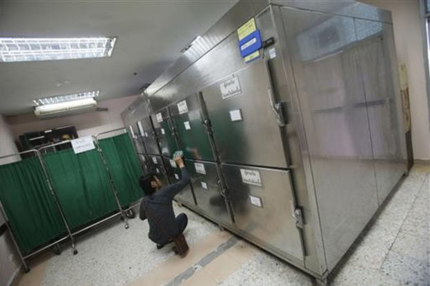 На Тайване пьяных водителей заставили убираться в морге