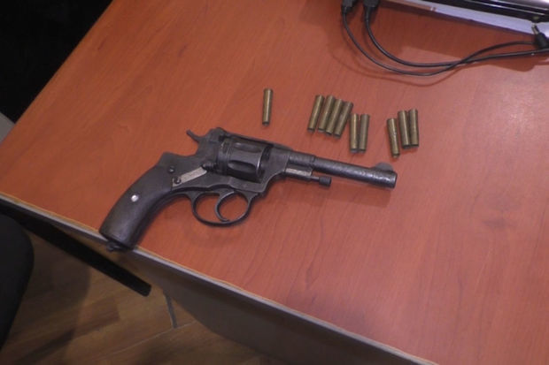 У жителя Шамкирского района изъяли револьвер и марихуану