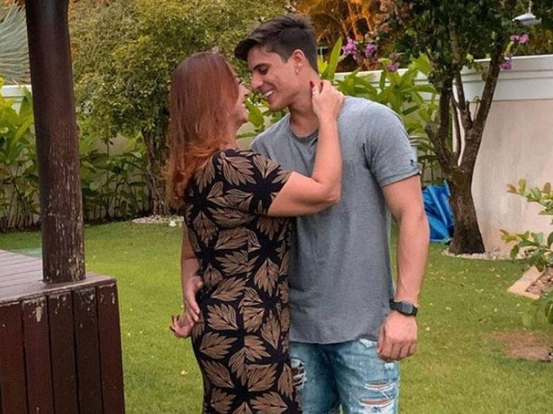 Ulduz futbolçunun anası homoseksual sevgilisi tərəfindən təcavüzə məruz qaldı - FOTO