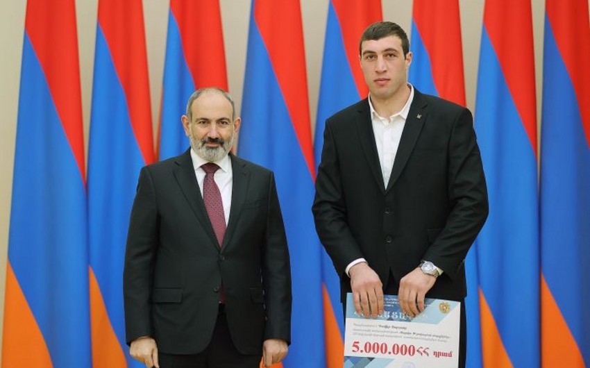 Ermənistanda ən yaxşı idmançılara ödənilən mükafatın bir hissəsi kəsilib