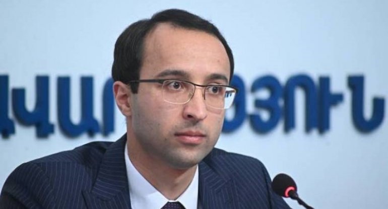 Paşinyan köməkçisini işdən çıxartdı