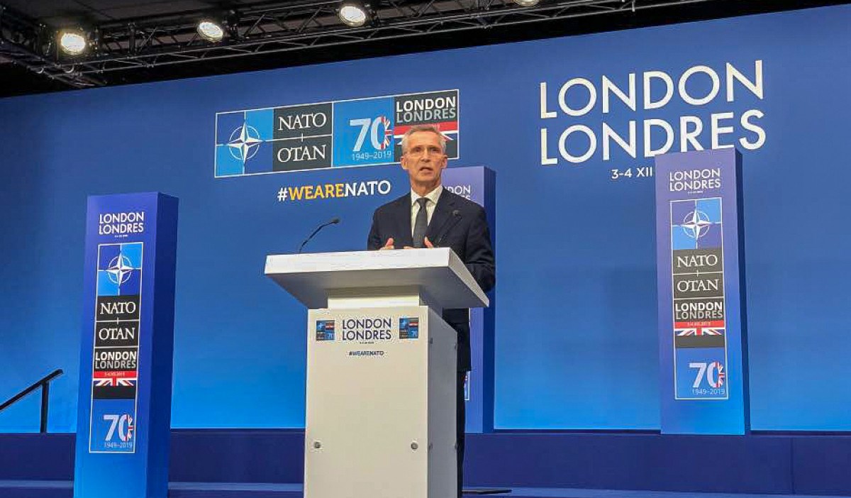 Stoltenberq: Rusiyanın NATO ilə diplomatik əlaqələri kəsməsi dialoqu çətinləşdirir