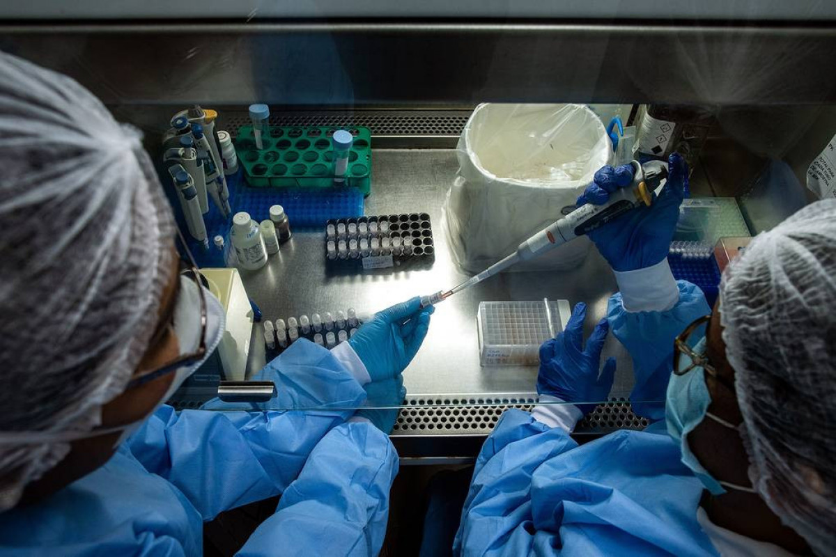 Rusiyalı ekspert: “Omicrondan sonra formalaşan immunitet digər ştamlardan qorunmayacaq”