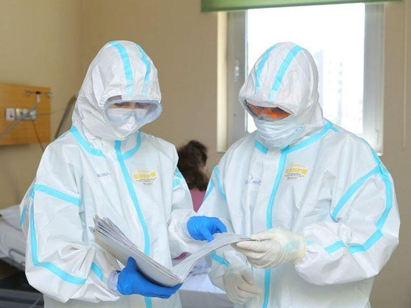 “Omikron”a yoluxanlar ən çox bunlardan şikayət edirlər