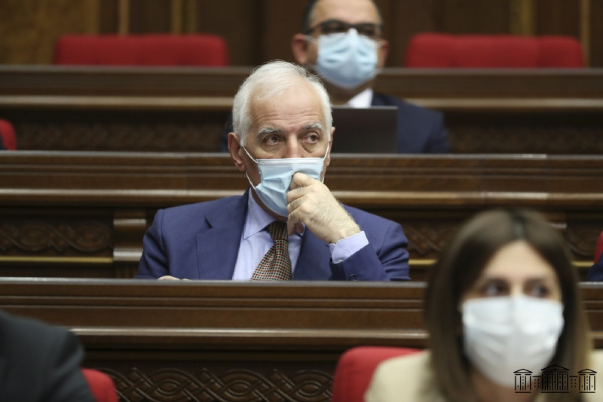 Hakim partiya Ermənistan Prezidentliyinə namizədini irəli sürüb