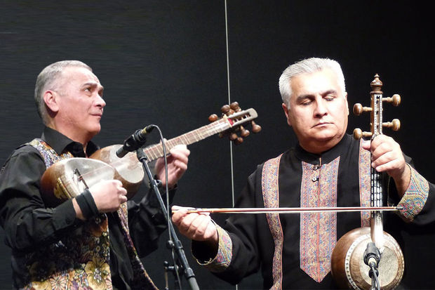 Prezident iki Xalq artistinə ev verdi