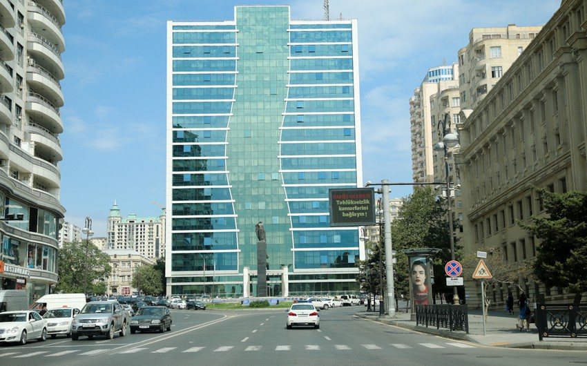 Milli Qəhrəmanın həyat yoldaşına verilən təqaüdün dayandırılmasına aydınlıq gətirilib