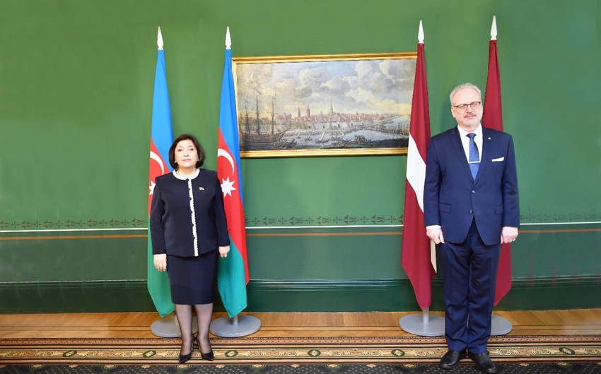 Azərbaycan parlamentinin sədri Latviya Prezidentini Xocalı soyqırımı barədə ətraflı məlumatlandırıb