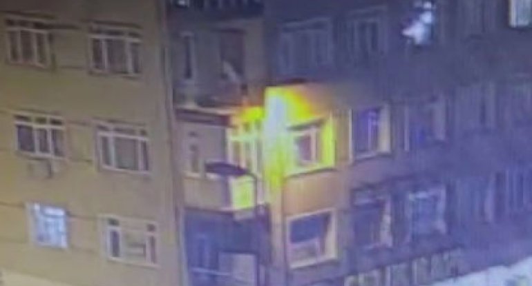 Məşhur aparıcı sevgilisinin gözü qarşısında özünü binadan atdı - ANBAAN VİDEO