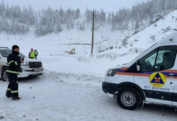 Rusiyada mədəndə qar uçqunu: Ölən var - VİDEO