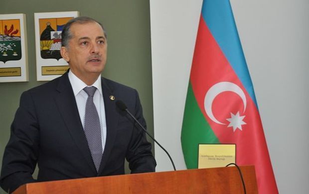 Вильям Гаджиев начал совершать намаз