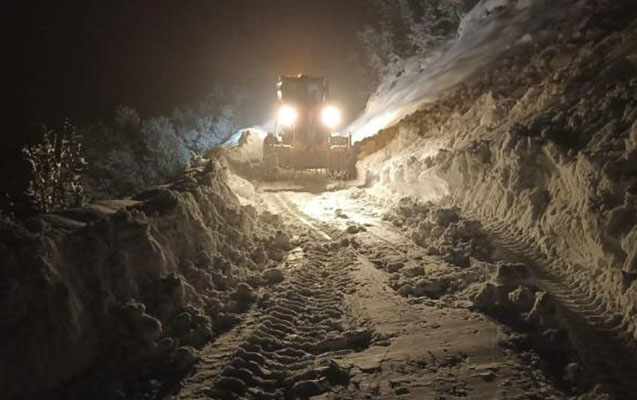 Türkiyədə 17 hərbçi və 4 bələdiyyə işçisi qara görə köməksiz qaldı