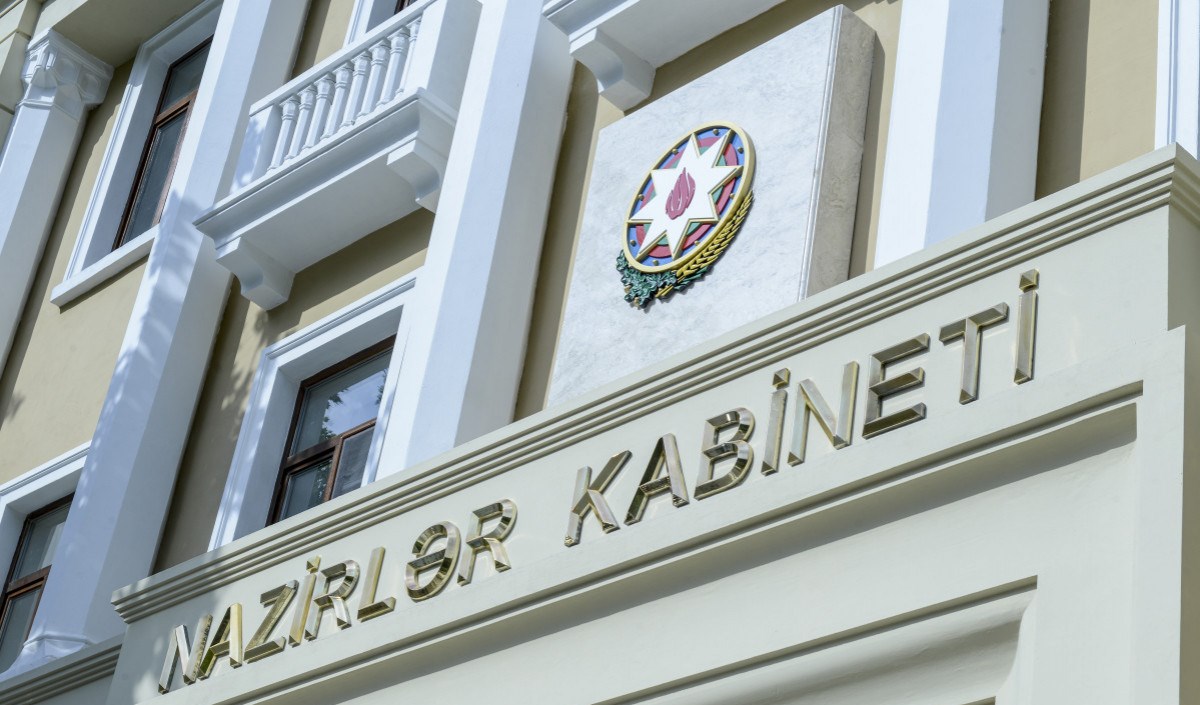 Hökumət ikili girovlarla bağlı Konstitusiya Məhkəməsinə müraciət edib