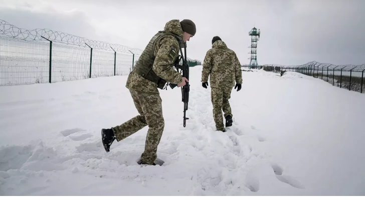 Ukraynada rusların ölkəyə girişinə qoyulan qadağa yalandır