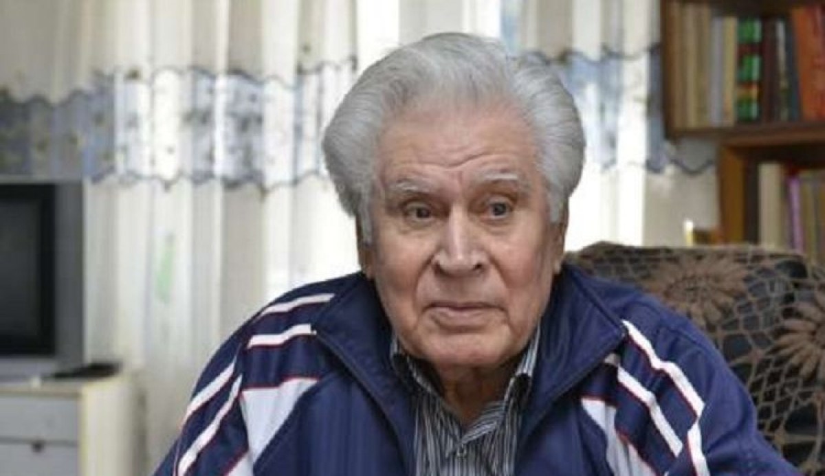 Yazıçı Əfqan vəfat edib