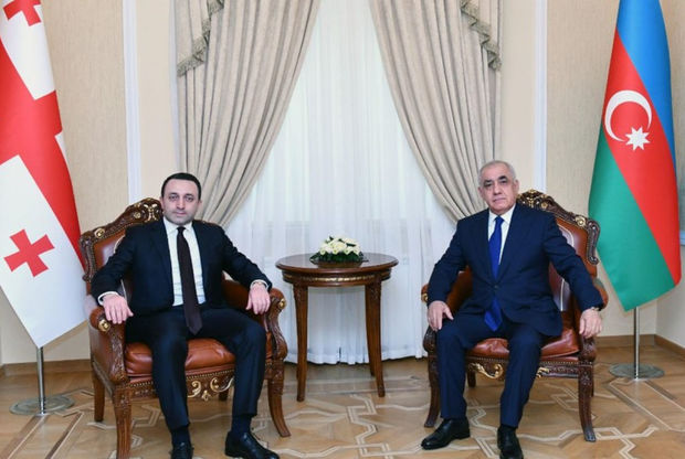 Əli Əsədov gürcü həmkarı ilə dünənki zəlzələni müzakirə etdi