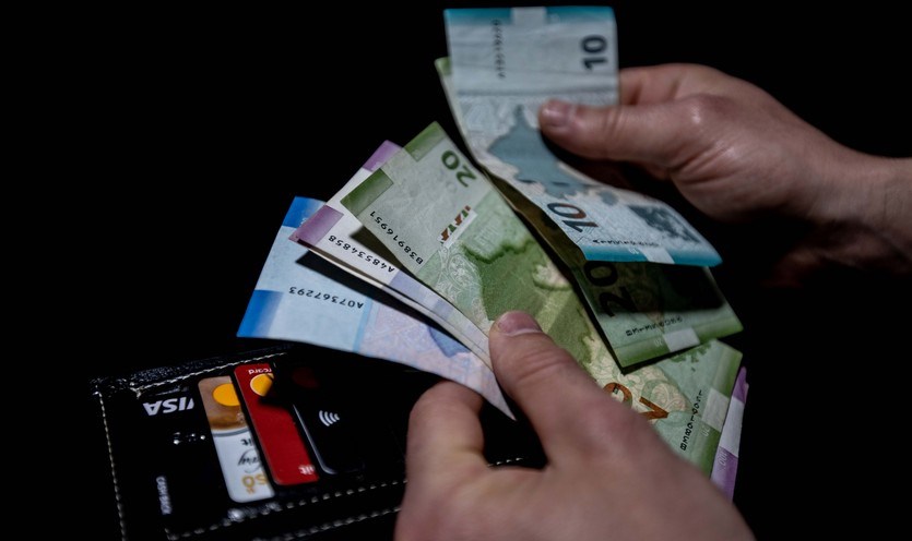 Ali məktəb tələbələri üçün Prezident təqaüdü artırılıb