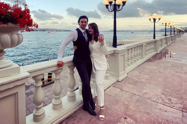 Сын Ван Дамма жене-азербайджанке: Ты заставляешь меня с нетерпением ждать каждого нового дня - ФОТО