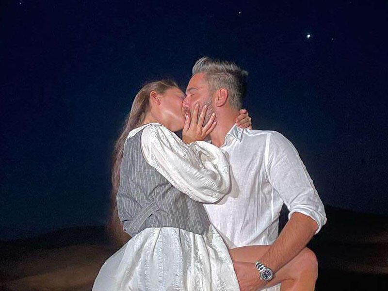 Öpüşdükləri fotoya 1 saata yarım milyona yaxın “like” gəldi