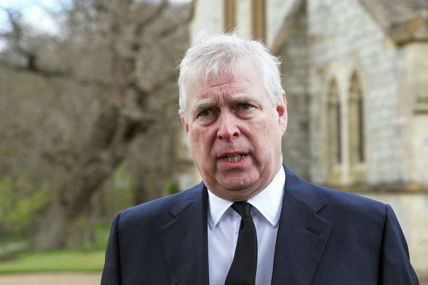 Şahzadə Endryu cinsi təcavüz iddiasını pulla həll etdi