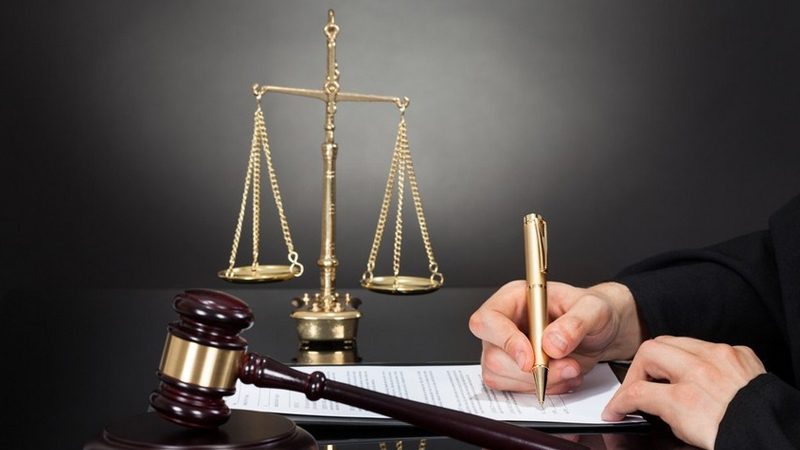 General qızı keçmiş ərini məhkəməyə verdi - 