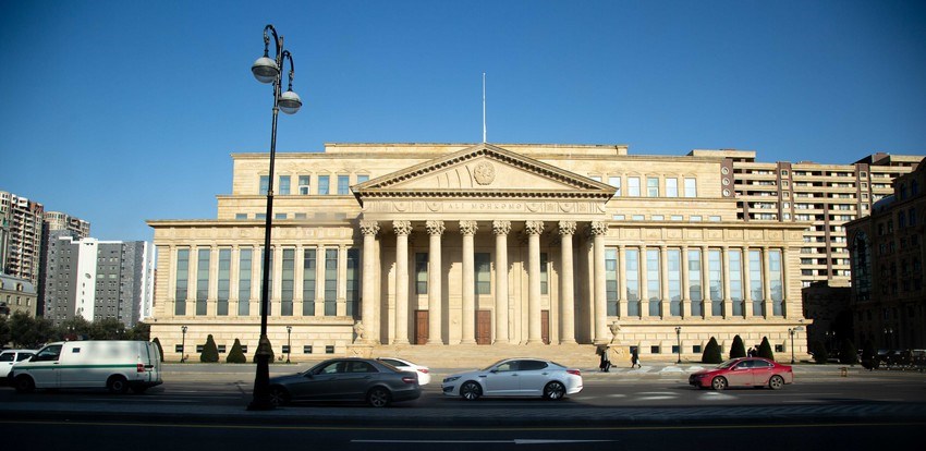 Ötən il Ali Məhkəmədə baxılan işlərin sayı açıqlanıb