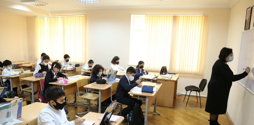 Azərbaycanda koronavirusa görə bağlanan sinif və məktəblərin sayı açıqlanıb