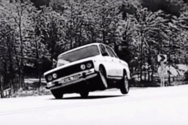 Balakəndə avtoxuliqanlıq edib, videolarını sosial şəbəkədə paylaşan sürücü həbs olunub