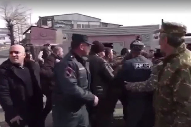 Армяне вновь показали свое истинное лицо: протест против визита азербайджанских депутатов - ВИДЕО