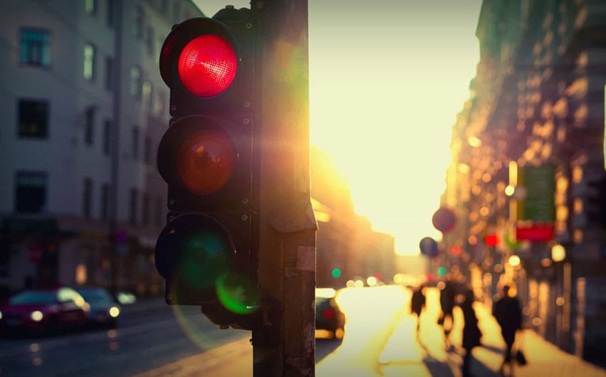 Bakıda 19 yaşlı gənc qızı avtomobil vurub