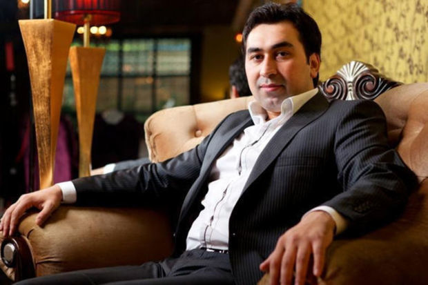 Эльтон Гусейналиев поет на свадьбах за 50 000 манатов? - ВИДЕО