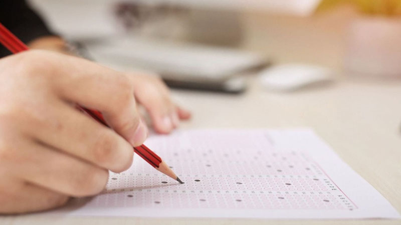 İmtahan sualları sosial şəbəkələrdə necə paylaşıldı? (VİDEO)