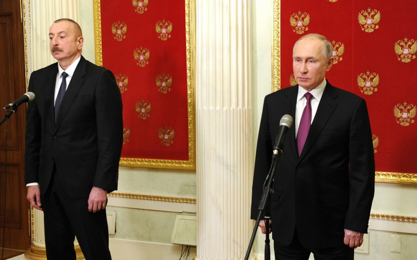 İlham Əliyev və Vladimir Putin mətbuata bəyanatlarla çıxış ediblər