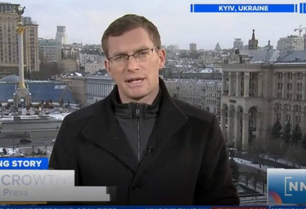 Poliqlot-müxbir Kiyevdən altı dildə yayıma çıxdı – VİDEO