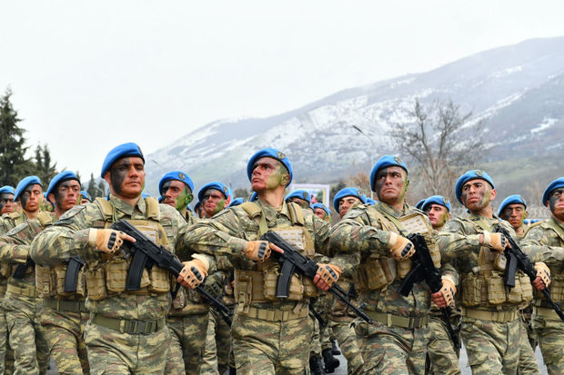 Azərbaycan ordusuna komandoların qəbulu elan edilib