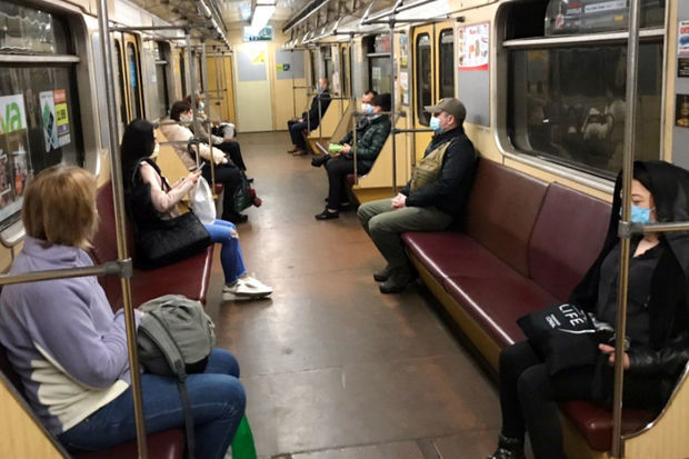 В Киеве в метрополитен пускают всех бесплатно