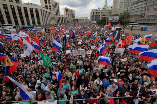 Zelenski Rusiya əhalisini etiraza qalxmağa çağırdı