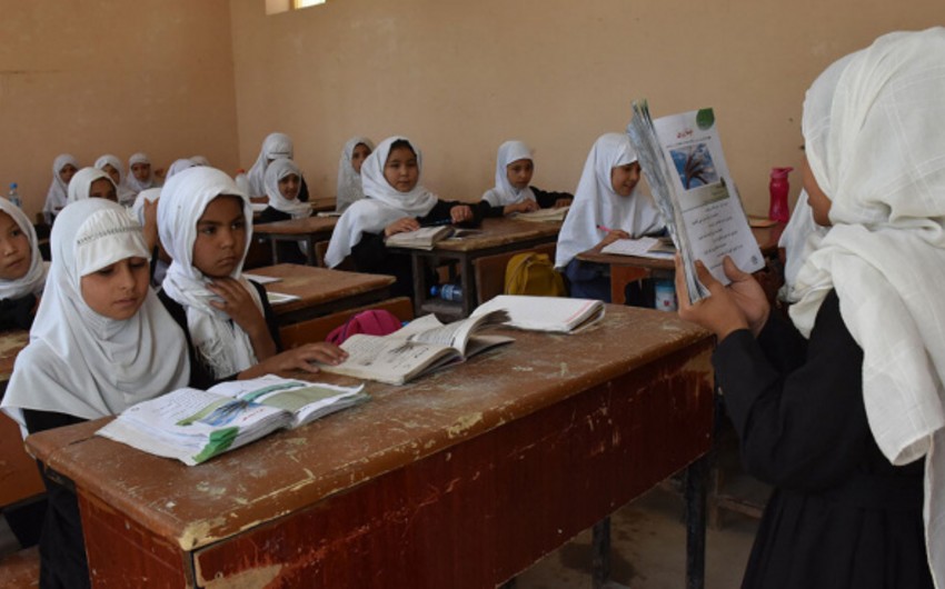 UNICEF: “Taliban” qızların məktəbə getməsinə icazə verəcək