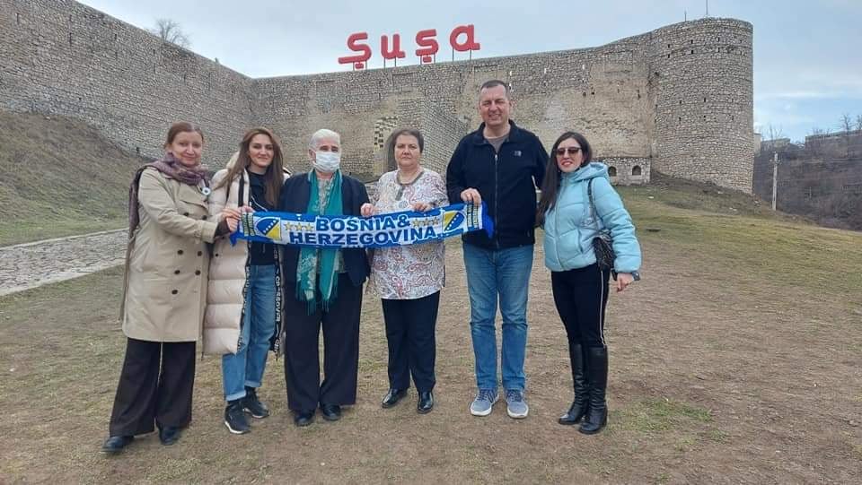 Ölkəmizdə səfərdə olan Srebrenitsadan olan QHT nümayəndələri Şuşa şəhərinə səfər ediblər