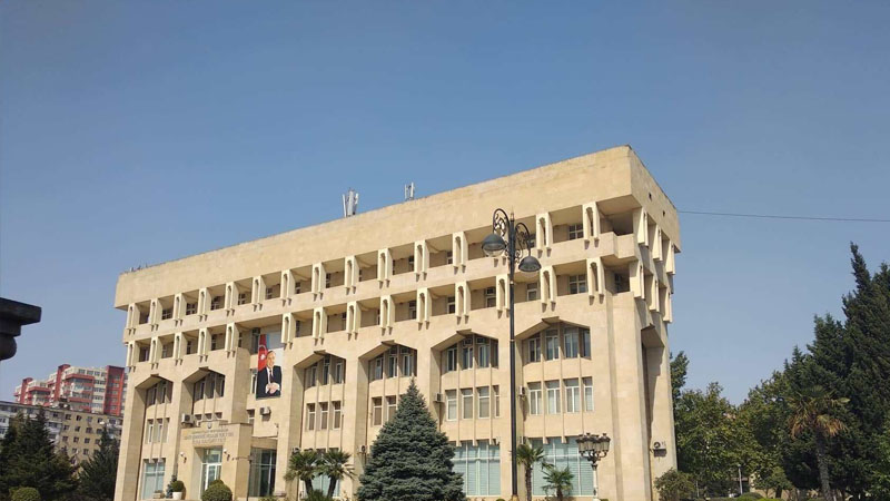 İcra Hakimiyyəti 1 illik şirkətə milyonluq tenderlər verdi