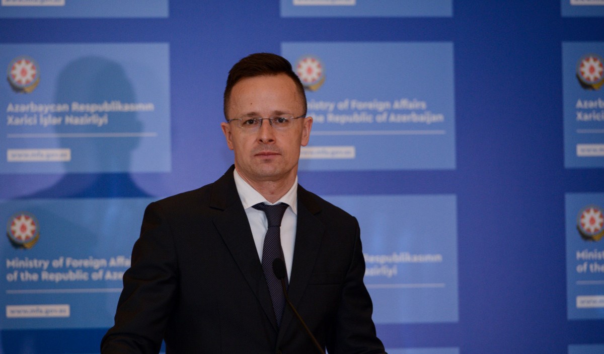 Macarıstan Ukrayna-Rusiya dialoqu üçün Budapeştdə görüş təklif edib