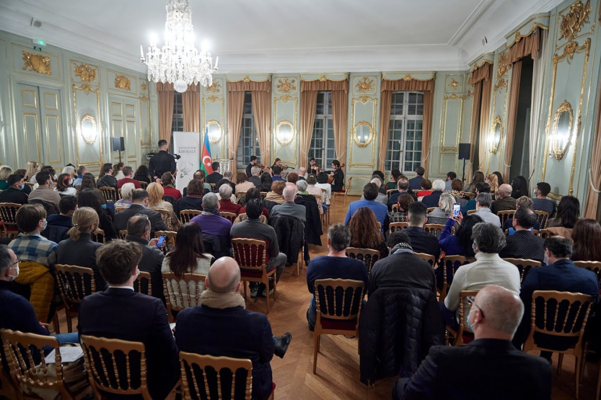 Strasburqda Xocalı soyqırımı qurbanlarının xatirəsi yad edilib