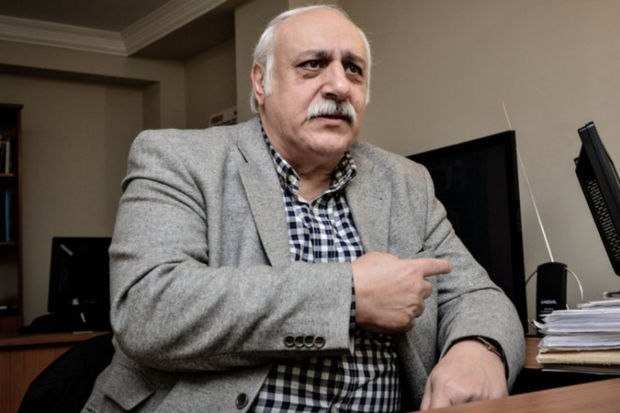 İlham Əliyev Eldar Mansurovu təltif etdi