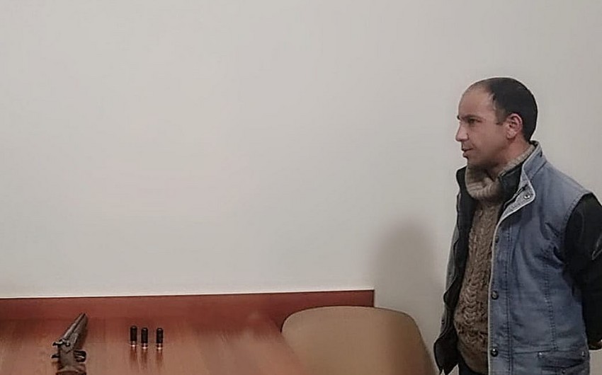 Yevlax sakinindən odlu silah götürülüb