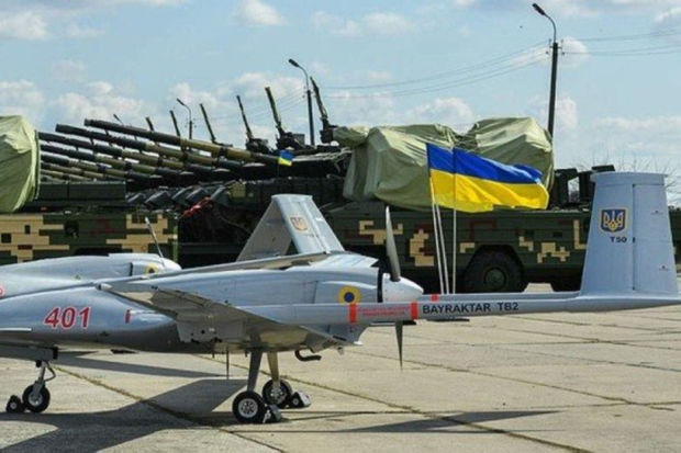 Ukrayna ordusunun “Bayraktar”ı Rusiyanın yanacaq eşelonunu məhv etdi - VİDEO